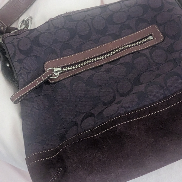 Coach Purple Signature Jacquard Crossbody Hobo Bag Suede Trim Front Zip Pocket - Picture 9 of 11